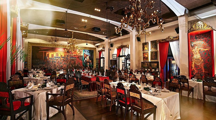 Review Restoran Modern Konsep Heritage Tugu Kunstkring