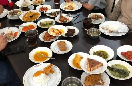 Review Restoran Padang Sederhana Rasa Istimewa